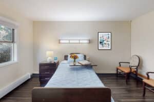 Peninsula Post Acute private room with window